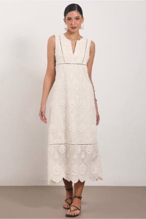 Vestido Bordado Camomila Com Entremeio