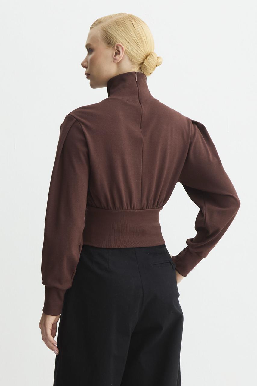 BLUSA MANGA LONGA GOLA ALTA AJUSTADA NA CINTURA - Imagem 7